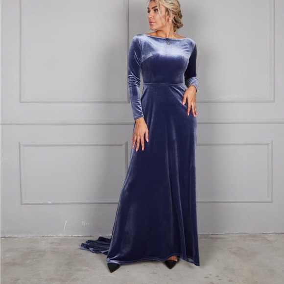 Emerald Green Velvet Dress with Train, Deep Back Velvet Dress - Picture 6 of 8